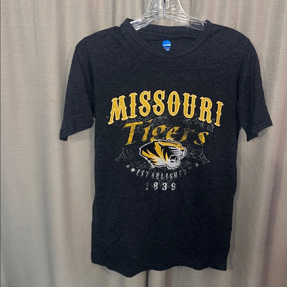 NCAA‎ size S/CH Missouri Tigers